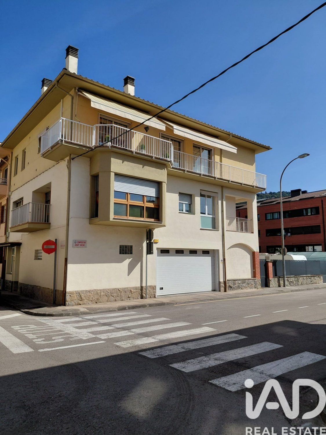 Villa i Olot, Girona, Spanien 522 kvm. Nr. 172579