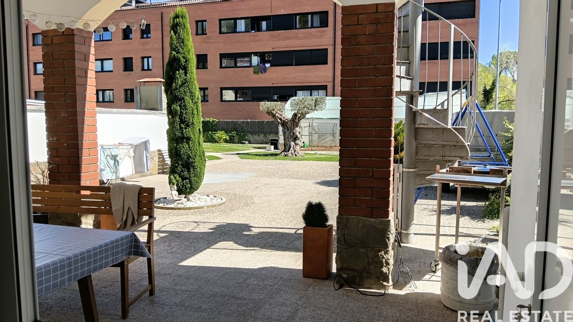Villa i Olot, Girona, Spanien 522 kvm. Nr. 172579