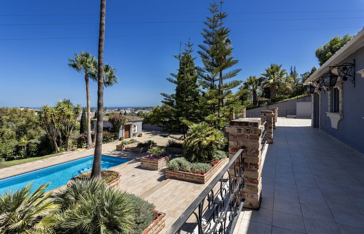Villa in Benahavis, Malaga, Spanien 5 Schlafzimmer, 625 m2 Nr. 133960
