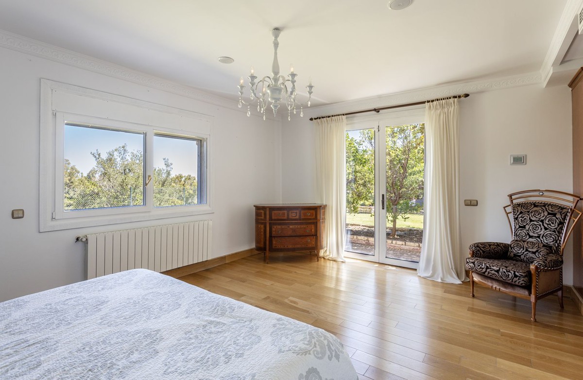 Villa in Benahavis, Malaga, Spanien 5 Schlafzimmer, 625 m2 Nr. 133960