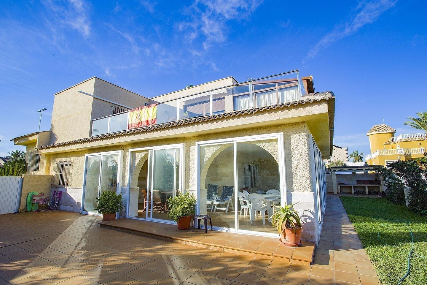 Villa à La Manga del Mar Menor, Murcia, Espagne 9 chambres, 379 m2 No. 189406