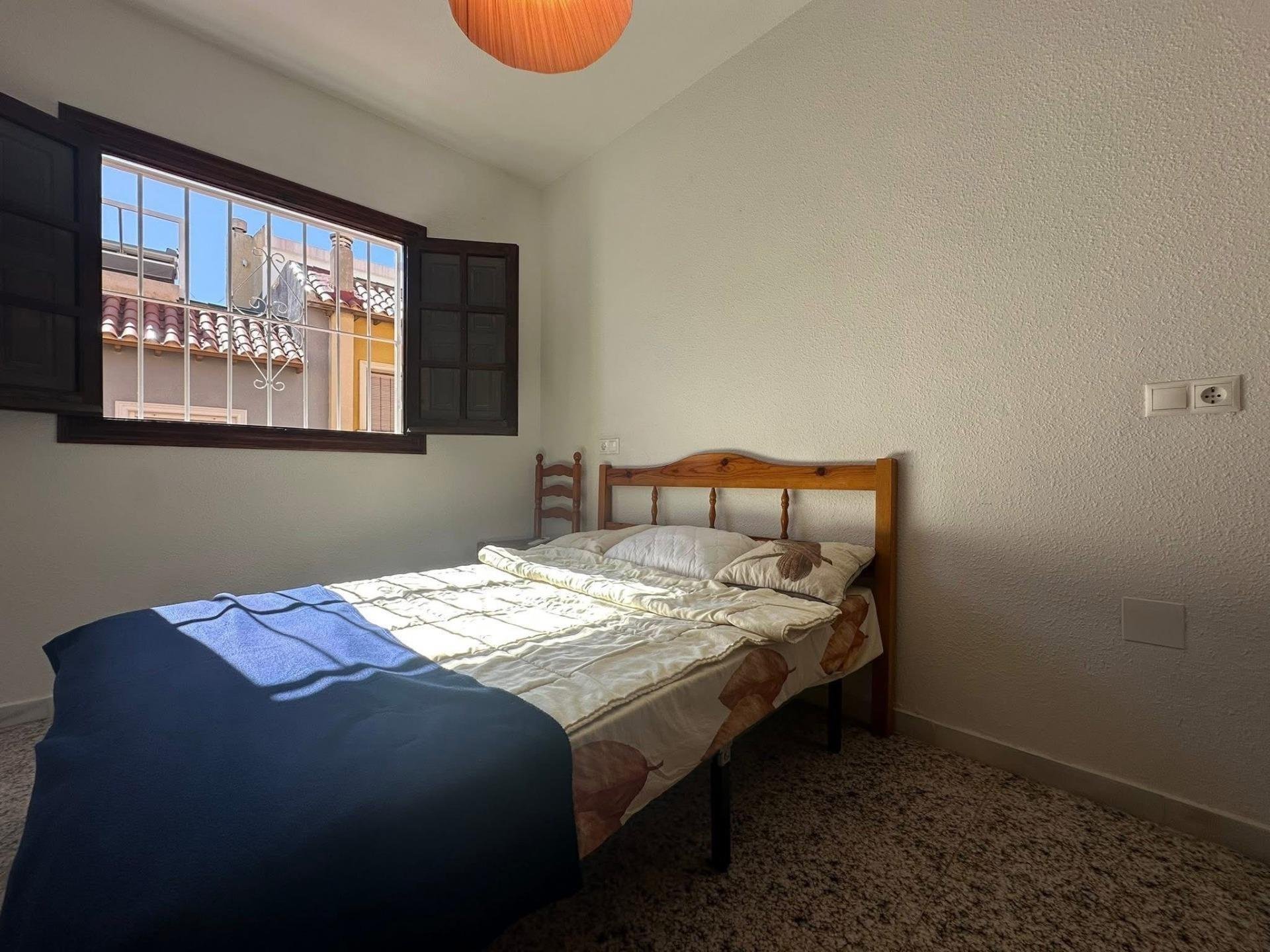 Townhouse à Cabo Cervera-Playa la Mata, Alicante, Espagne 2 chambres, 75 m2 No. 189407