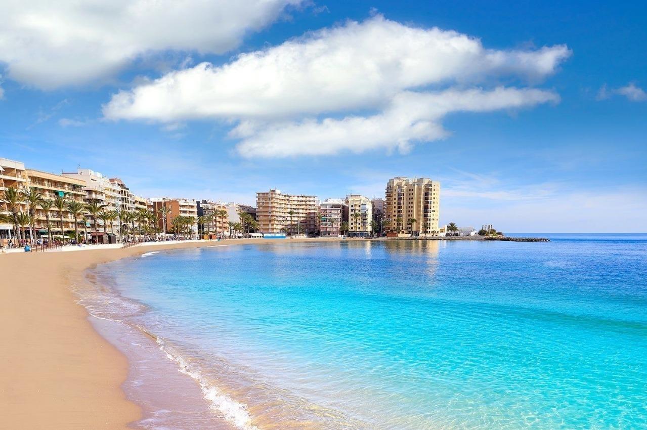 Townhouse à Cabo Cervera-Playa la Mata, Alicante, Espagne 2 chambres, 75 m2 No. 189407