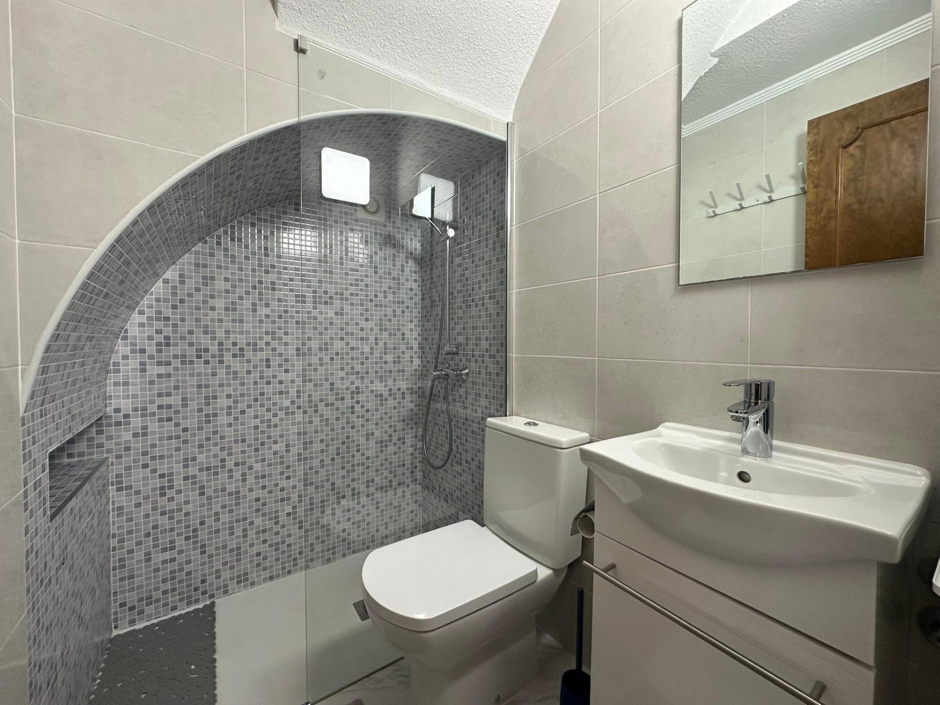 Townhouse à Cabo Cervera-Playa la Mata, Alicante, Espagne 2 chambres, 75 m2 No. 189407