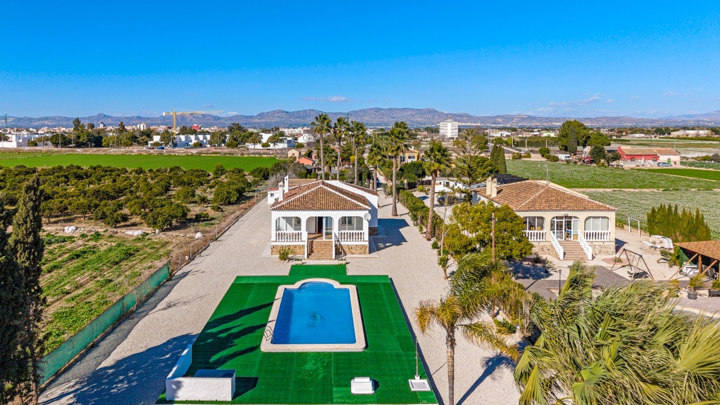 Finca in Dolores, Alicante, Spain 4 bedrooms, 222 sq.m. No. 155366