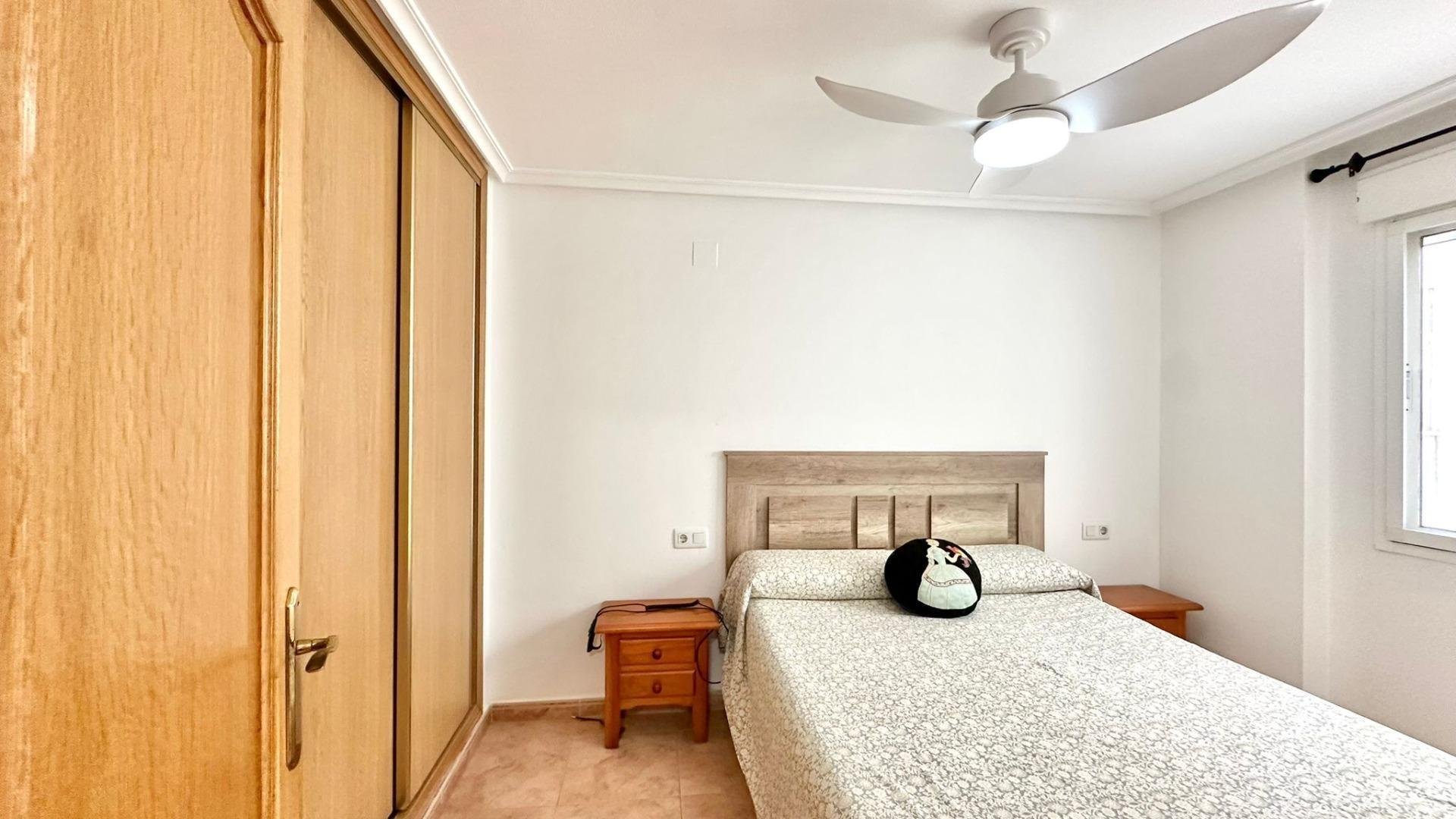 Apartment in Torrevieja, Alicante, Spain 2 bedrooms, 67 sq.m. No. 184347