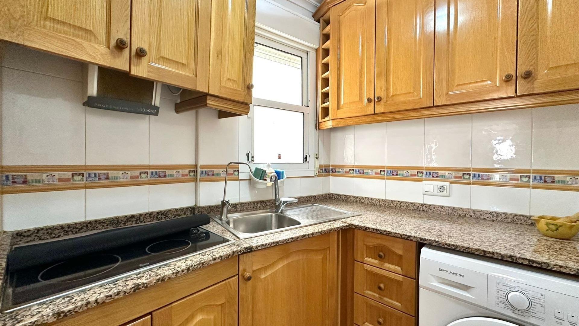 Apartment in Torrevieja, Alicante, Spain 2 bedrooms, 67 sq.m. No. 184347