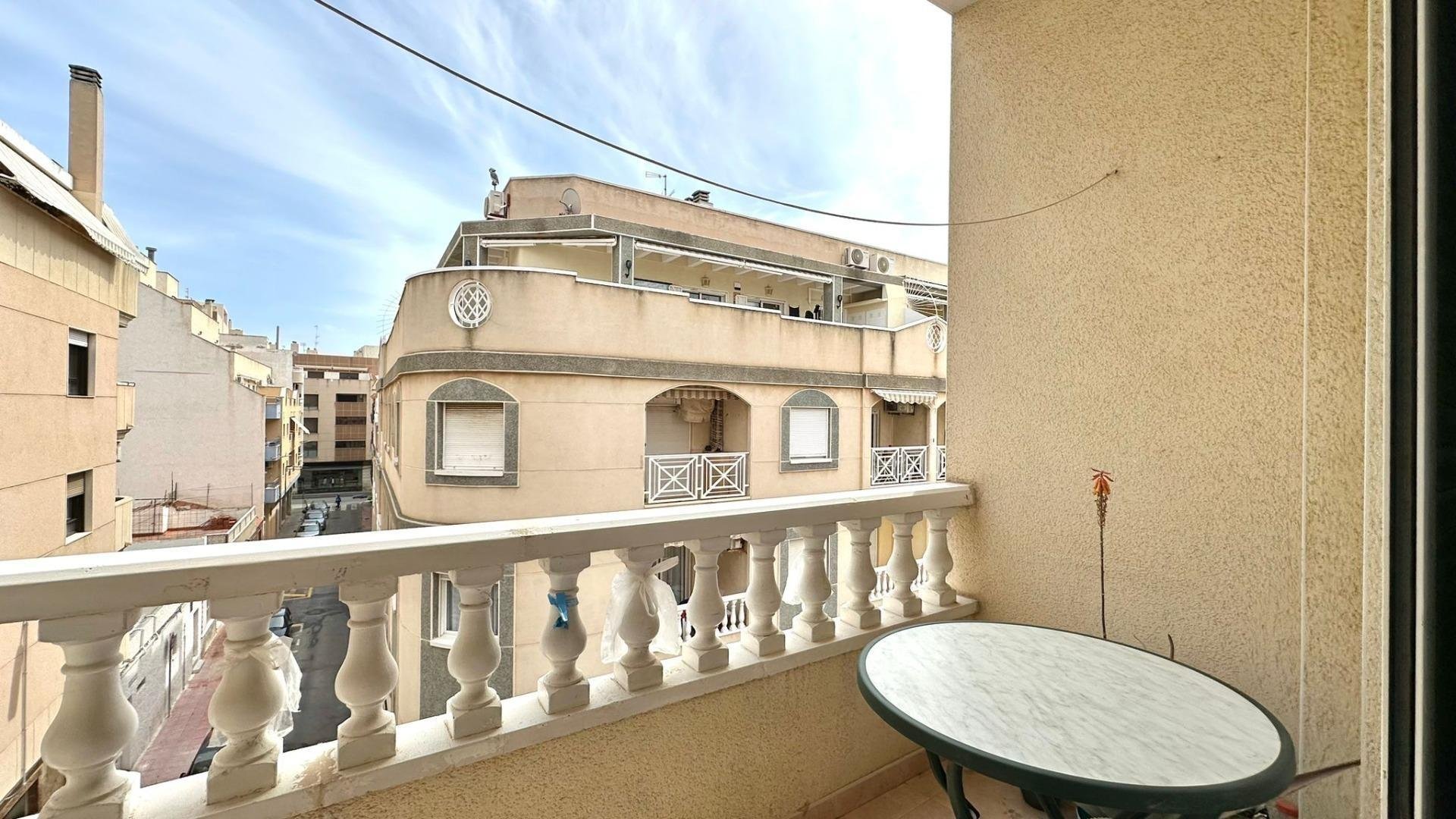 Apartment in Torrevieja, Alicante, Spain 2 bedrooms, 67 sq.m. No. 184347