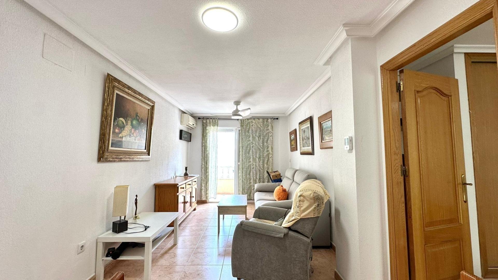 Apartment in Torrevieja, Alicante, Spain 2 bedrooms, 67 sq.m. No. 184347