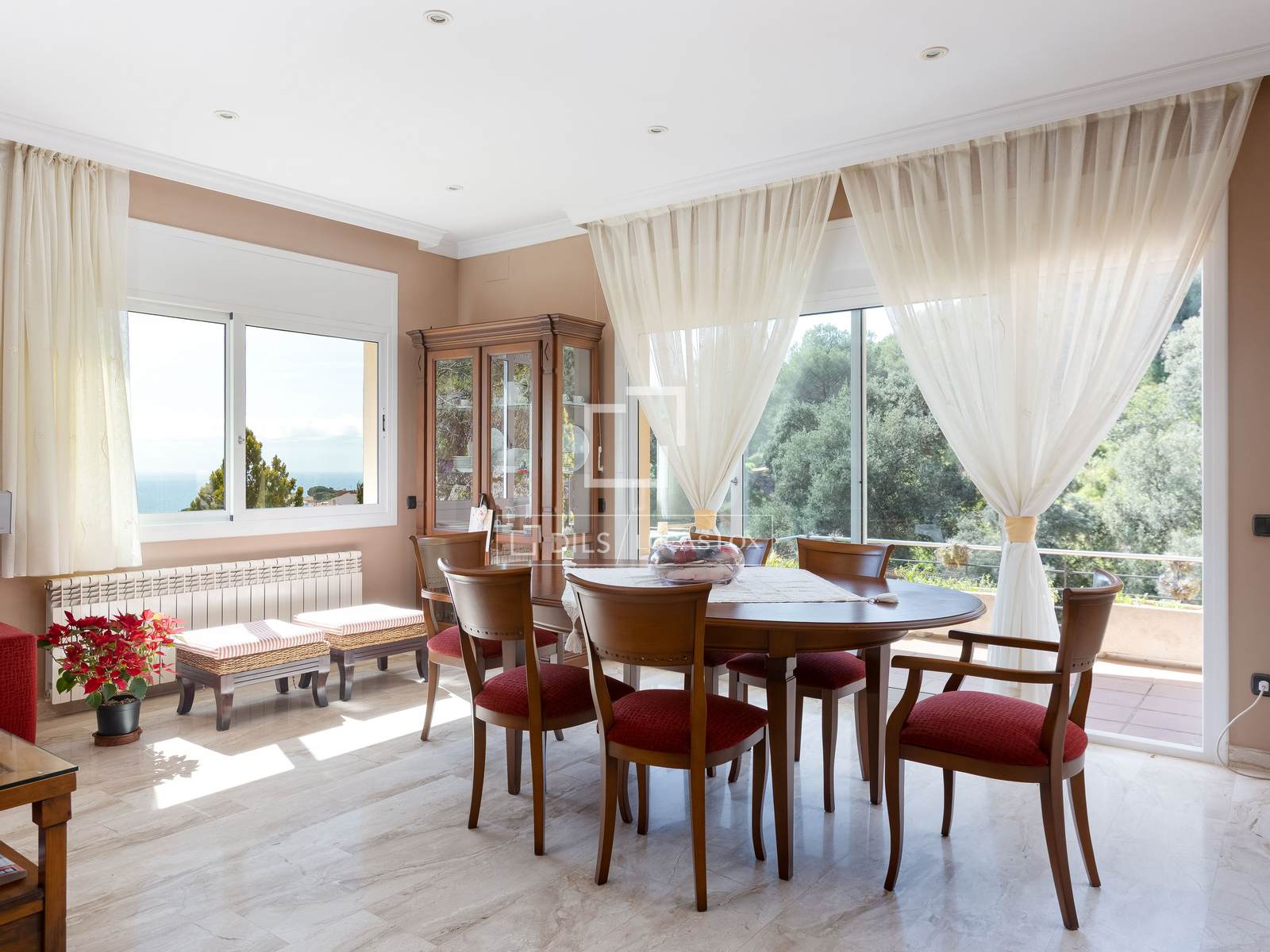 Villa Premia De Dalt, Barcelona, Spānijā 4 istabas, 290 m2 Nr. 164324
