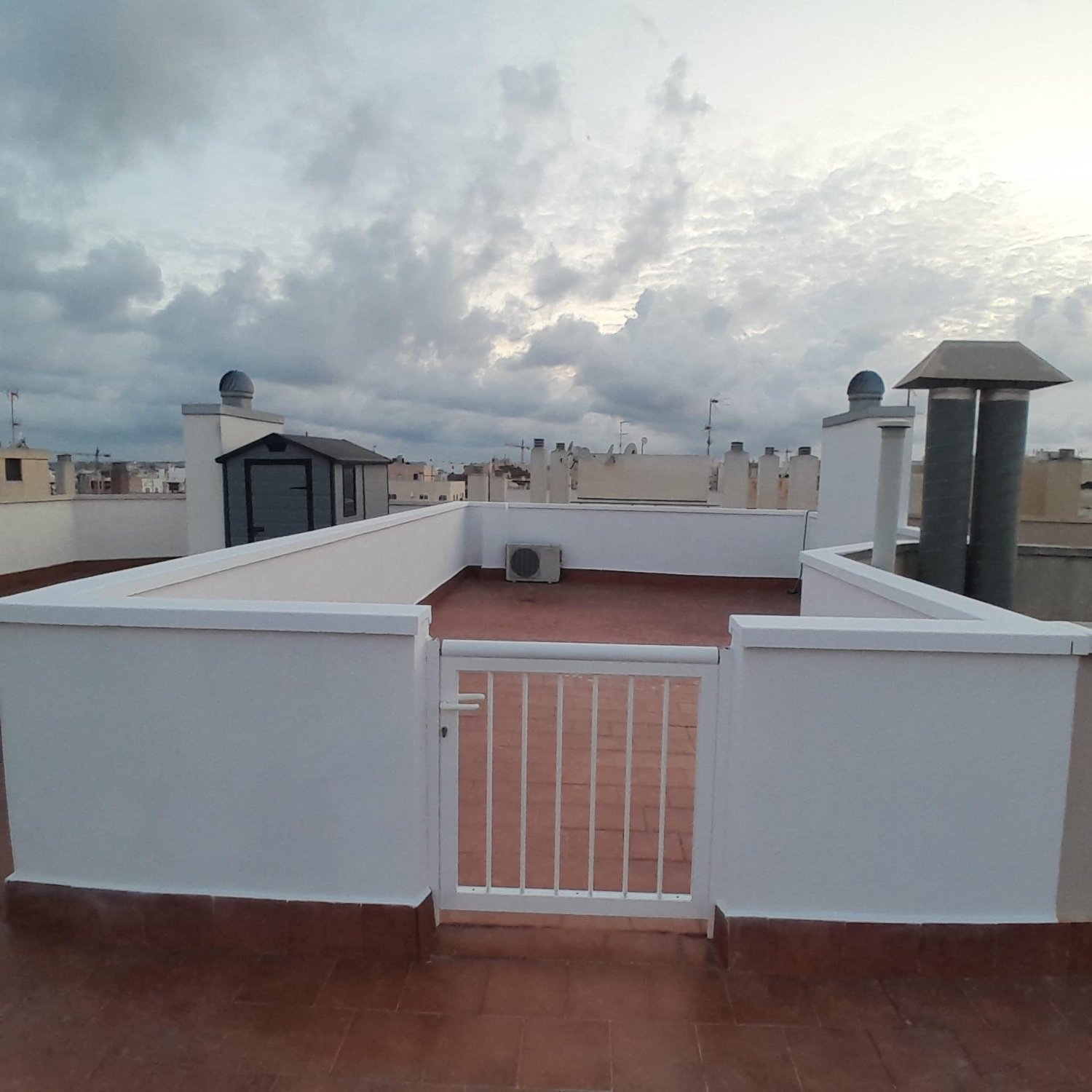 Kattohuoneisto Torrevieja, Alicante, Espanja 2 makuuhuonetta, 75 m2 No. 184342