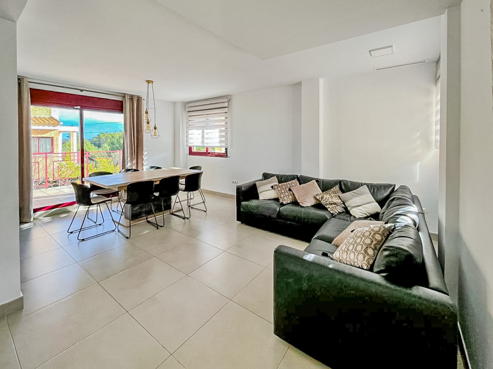 Villa i La Nucia, Alicante, Spanien 4 sovrum, 180 kvm. Nr. 196716