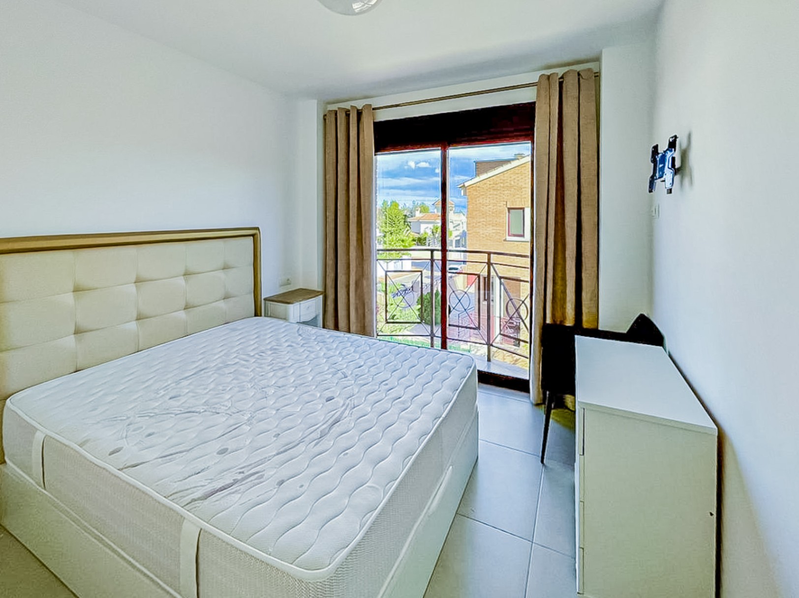Villa i La Nucia, Alicante, Spanien 4 sovrum, 180 kvm. Nr. 196716