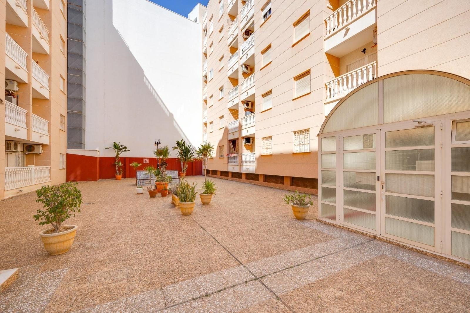 Huoneisto Torrevieja, Alicante, Espanja 1 makuuhuone, 65 m2 No. 194958