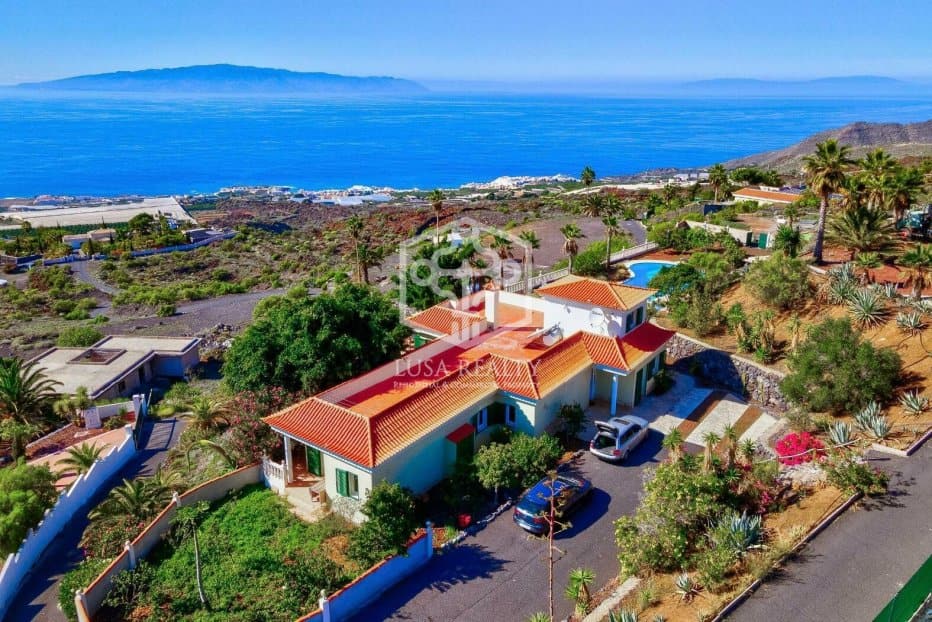 Villa en Guía de Isora, Tenerife, España 3 dormitorios, 150 m2 No. 96006