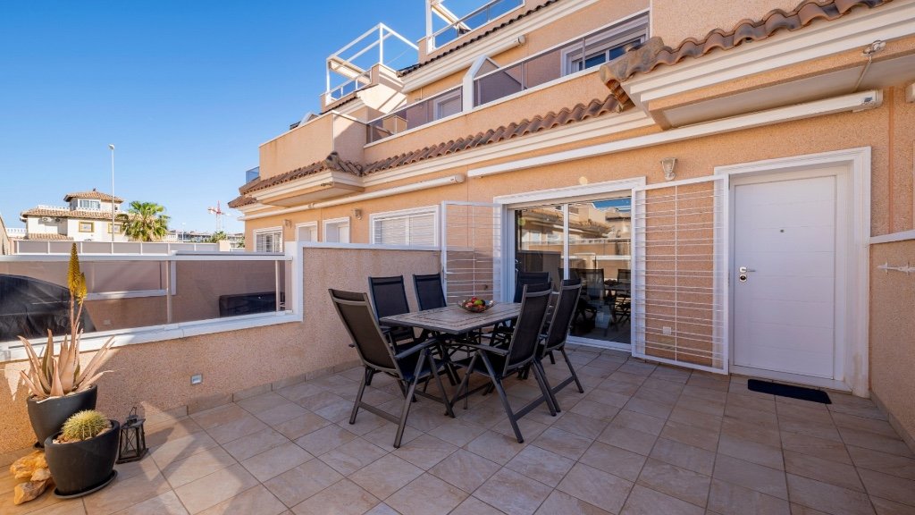 Townhouse in Cabo Roig, Alicante, Spanien 3 Schlafzimmer, 71 m2 Nr. 145255