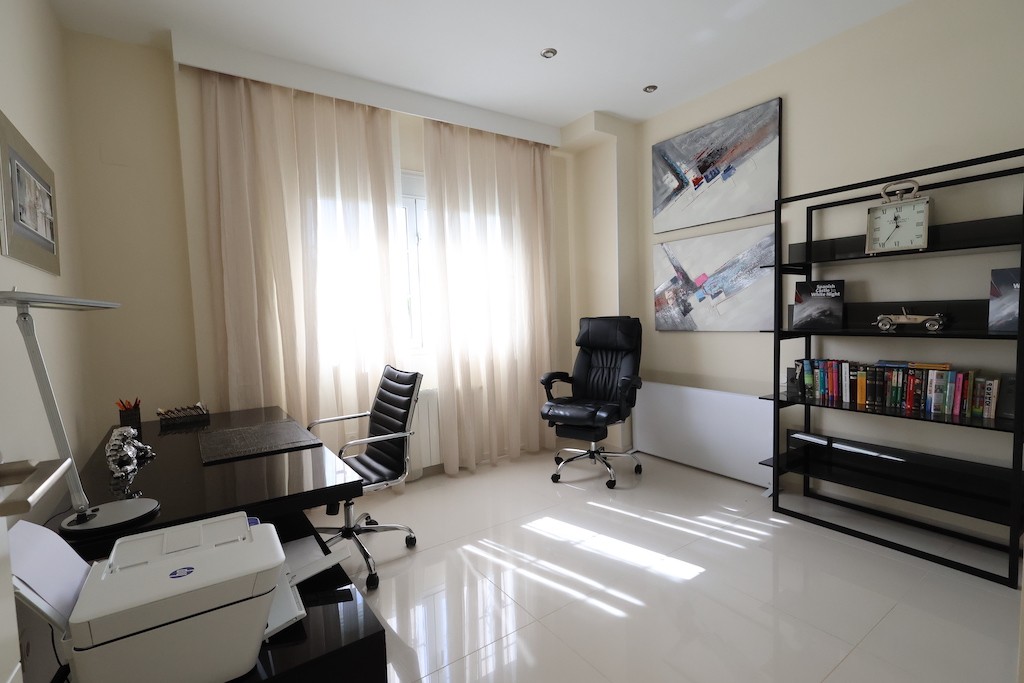 Villa i Ciudad Quesada, Alicante, Spanien 5 sovrum, 355 kvm. Nr. 145251