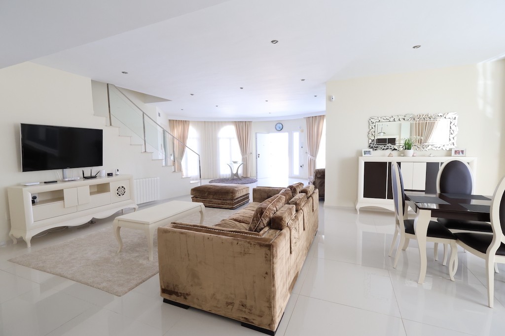 Villa i Ciudad Quesada, Alicante, Spanien 5 sovrum, 355 kvm. Nr. 145251