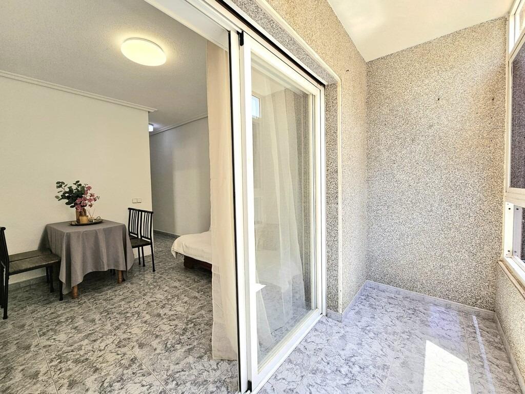 Huoneisto Torrevieja, Alicante, Espanja 3 makuuhuonetta, 75 m2 No. 194222