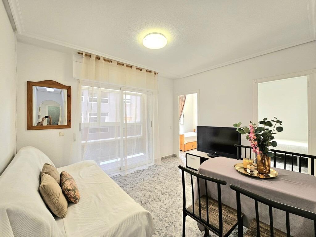 Huoneisto Torrevieja, Alicante, Espanja 3 makuuhuonetta, 75 m2 No. 194222