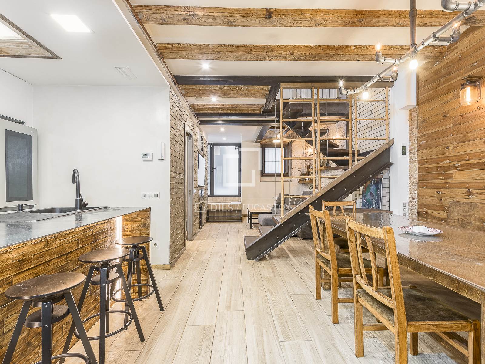 Wohnung in Barcelona, Spanien 4 Schlafzimmer, 123 m2 Nr. 164899