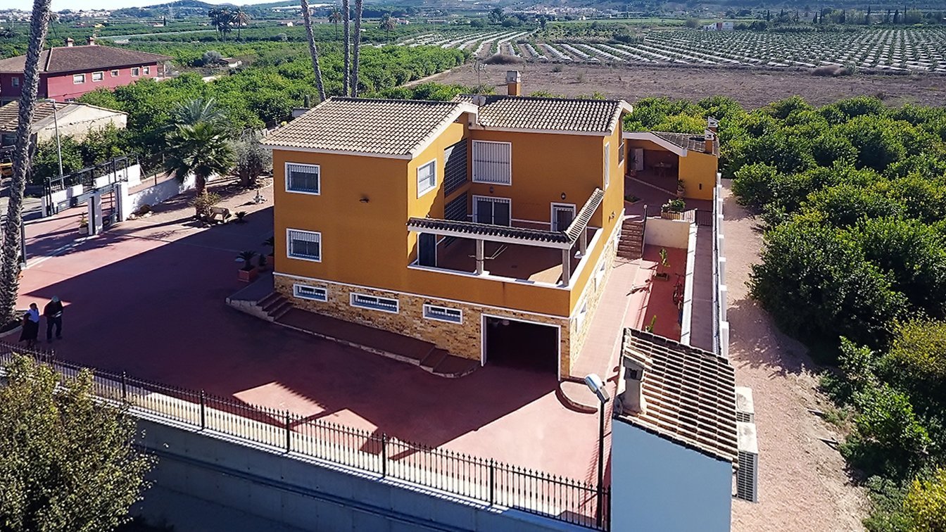 Finca in Orihuela, Alicante, Spain 5 bedrooms, 495 sq.m. No. 151837