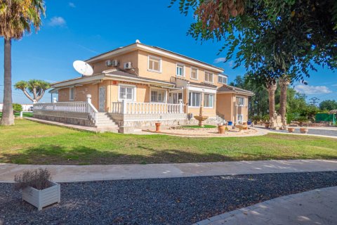 Huvila San Miguel de Salinas, Alicante, Espanja 7 makuuhuonetta, 416 m2 No. 151839