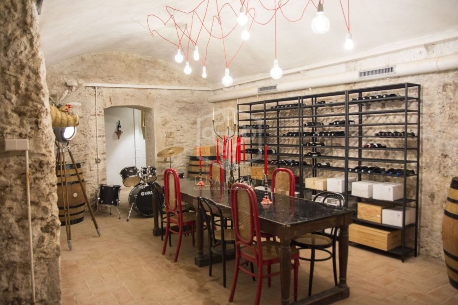 Huoneisto Barcelona, Espanja 3 makuuhuonetta, 224 m2 No. 78360