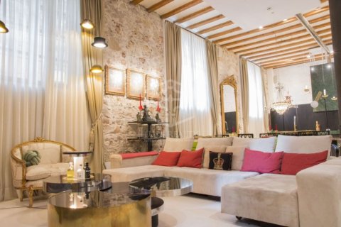Dzīvoklis Barcelona, Spānijā 3 istabas, 224 m2 Nr. 78360