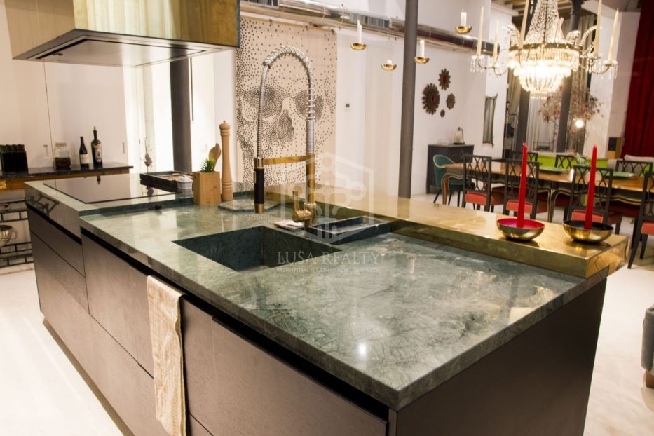 Huoneisto Barcelona, Espanja 3 makuuhuonetta, 224 m2 No. 78360