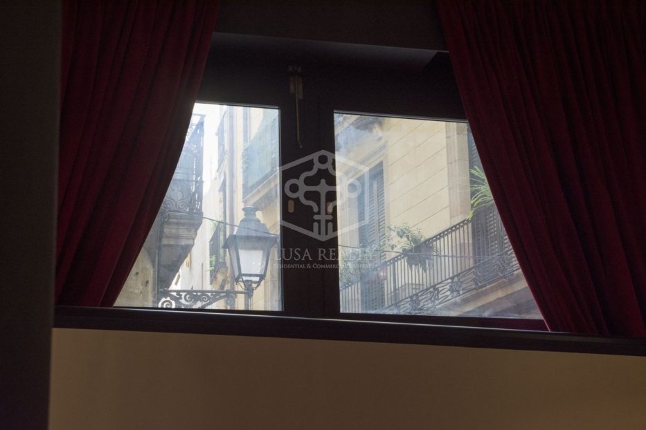 Huoneisto Barcelona, Espanja 3 makuuhuonetta, 224 m2 No. 78360