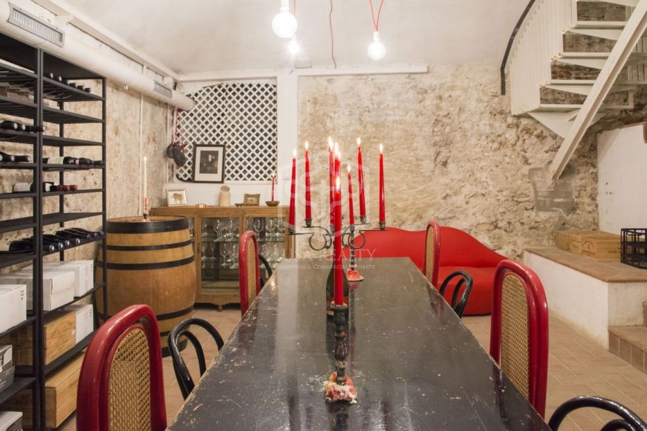 Huoneisto Barcelona, Espanja 3 makuuhuonetta, 224 m2 No. 78360