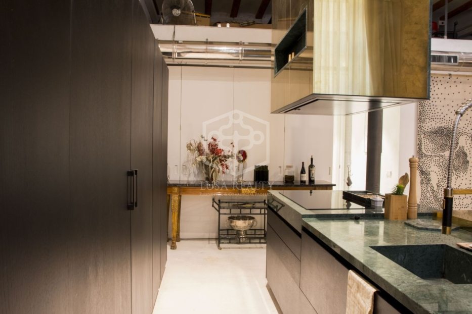 Huoneisto Barcelona, Espanja 3 makuuhuonetta, 224 m2 No. 78360