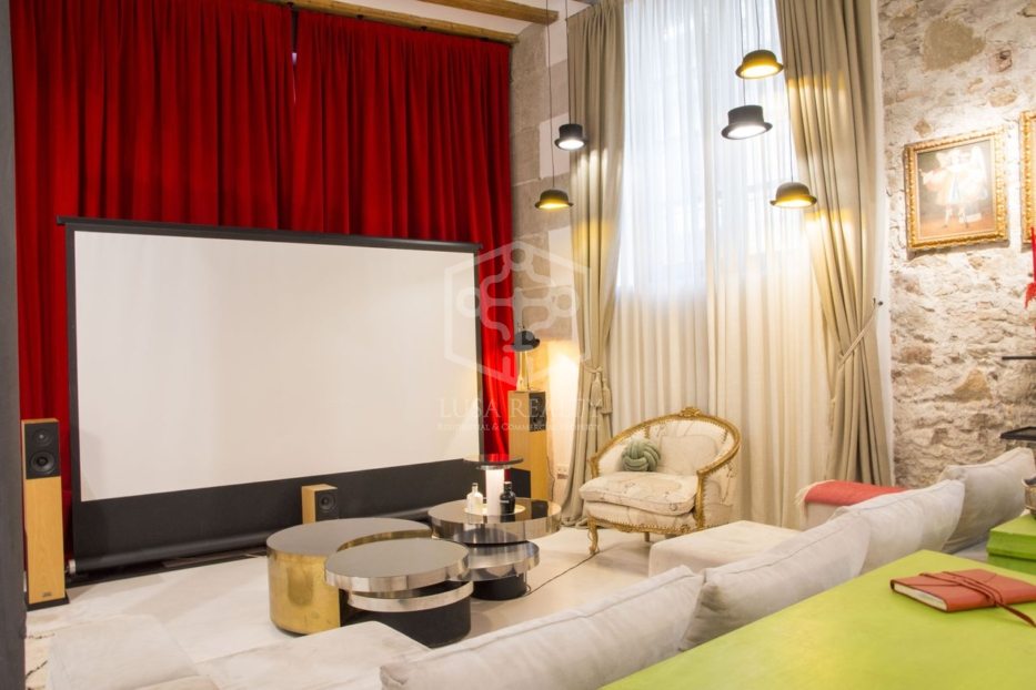 Huoneisto Barcelona, Espanja 3 makuuhuonetta, 224 m2 No. 78360