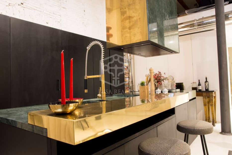 Huoneisto Barcelona, Espanja 3 makuuhuonetta, 224 m2 No. 78360