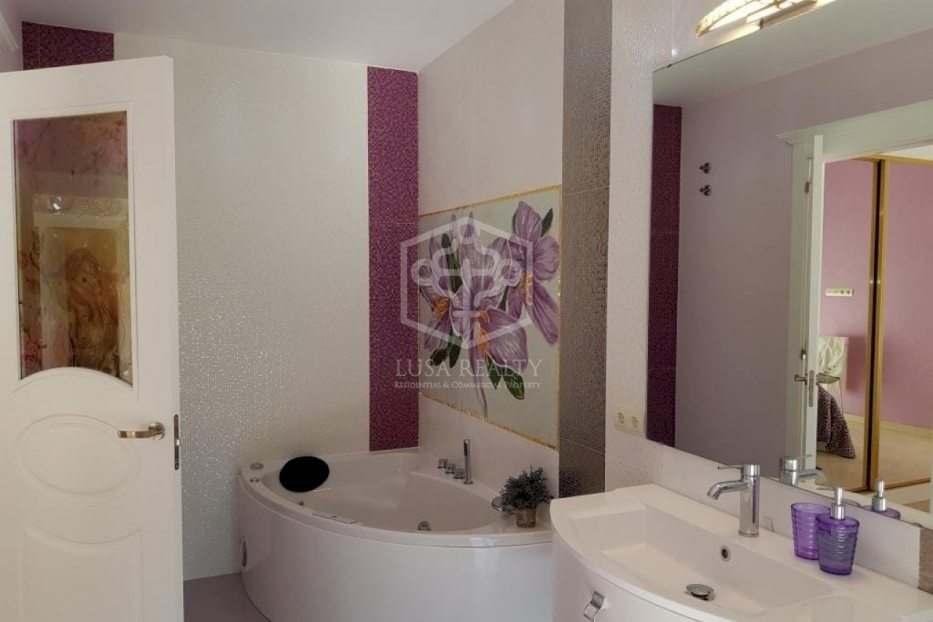 Villa i Calonge, Girona, Spanien 4 sovrum, 300 kvm. Nr. 78361