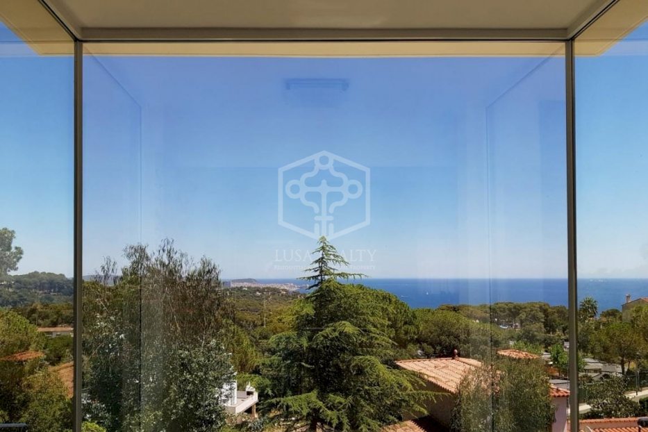 Villa i Calonge, Girona, Spanien 4 sovrum, 300 kvm. Nr. 78361
