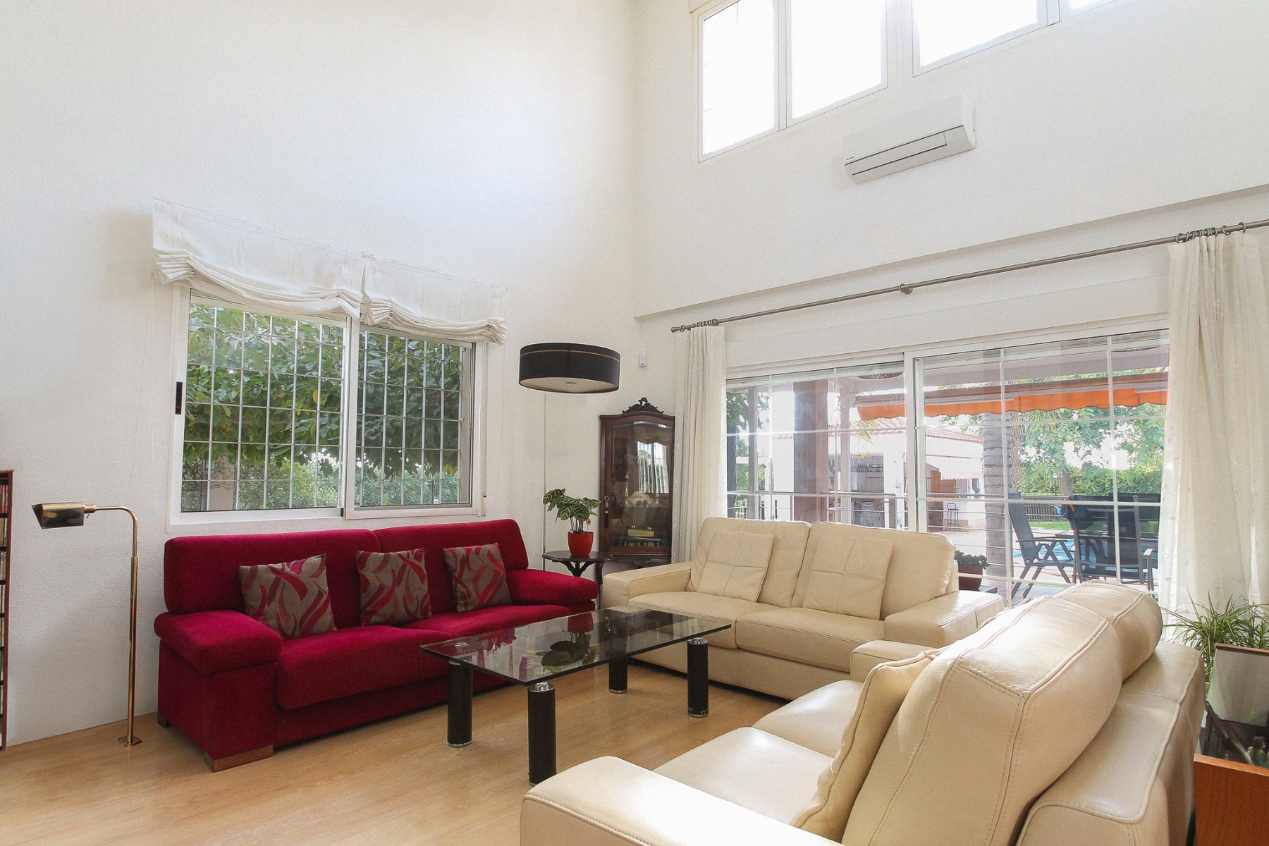 Villa en Alicante, España 6 dormitorios, 395 m2 No. 155082