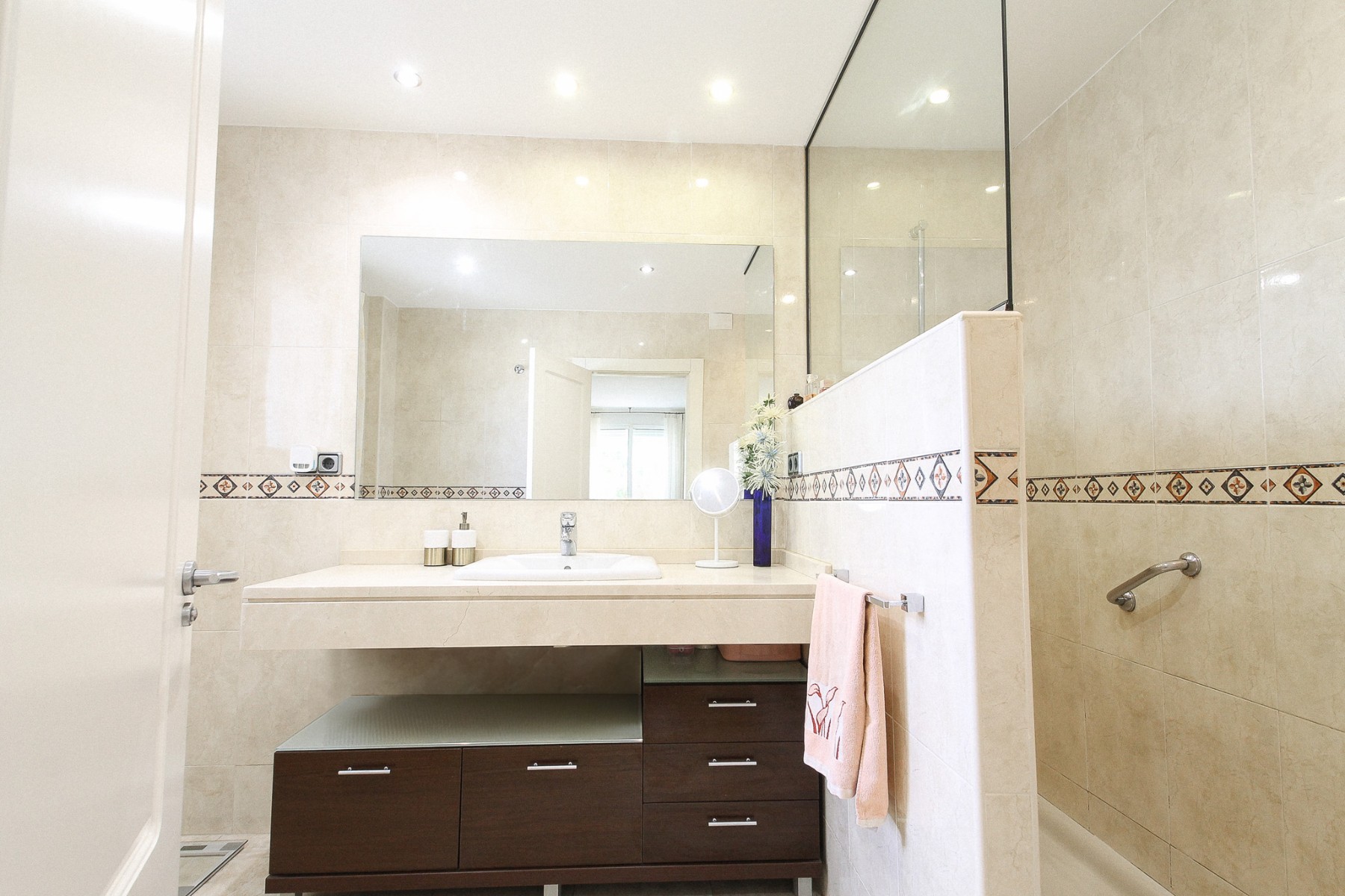 Villa en Alicante, España 6 dormitorios, 395 m2 No. 155082