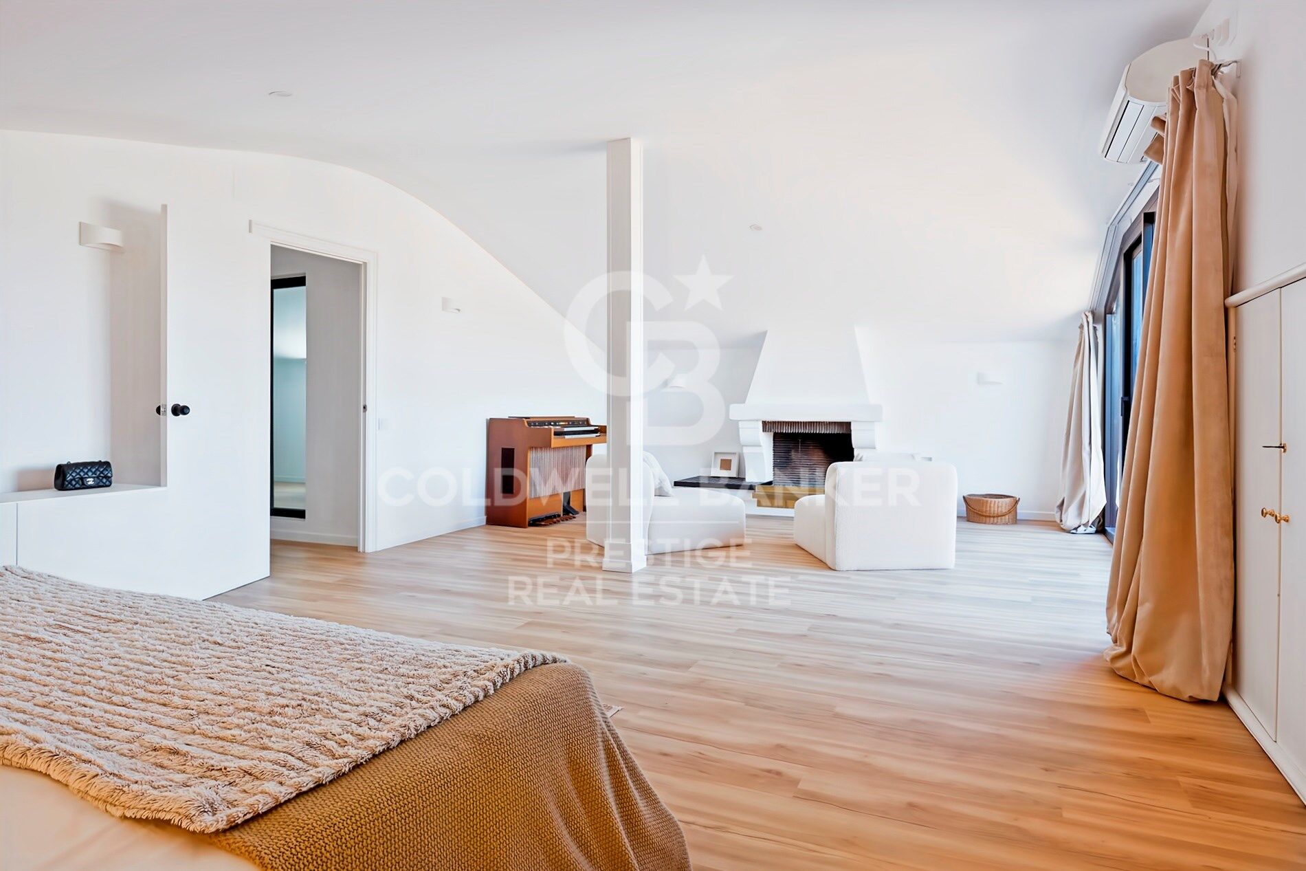House à Esplugues de Llobregat, Barcelona, Espagne 7 chambres, 510 m2 No. 157624