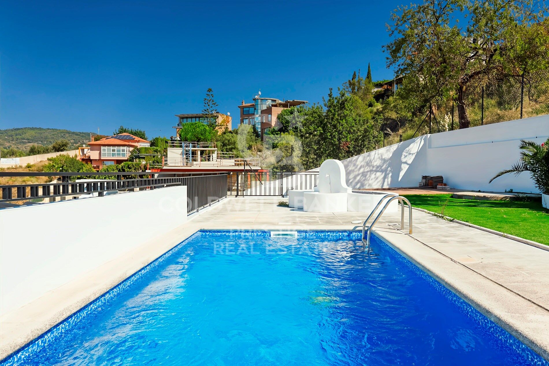 House à Esplugues de Llobregat, Barcelona, Espagne 7 chambres, 510 m2 No. 157624