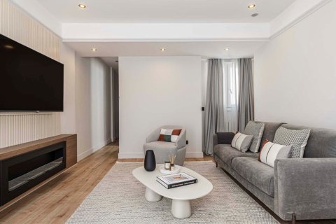 Квартира в Мадрид, Испания 2 спальни, 118м2 №134729