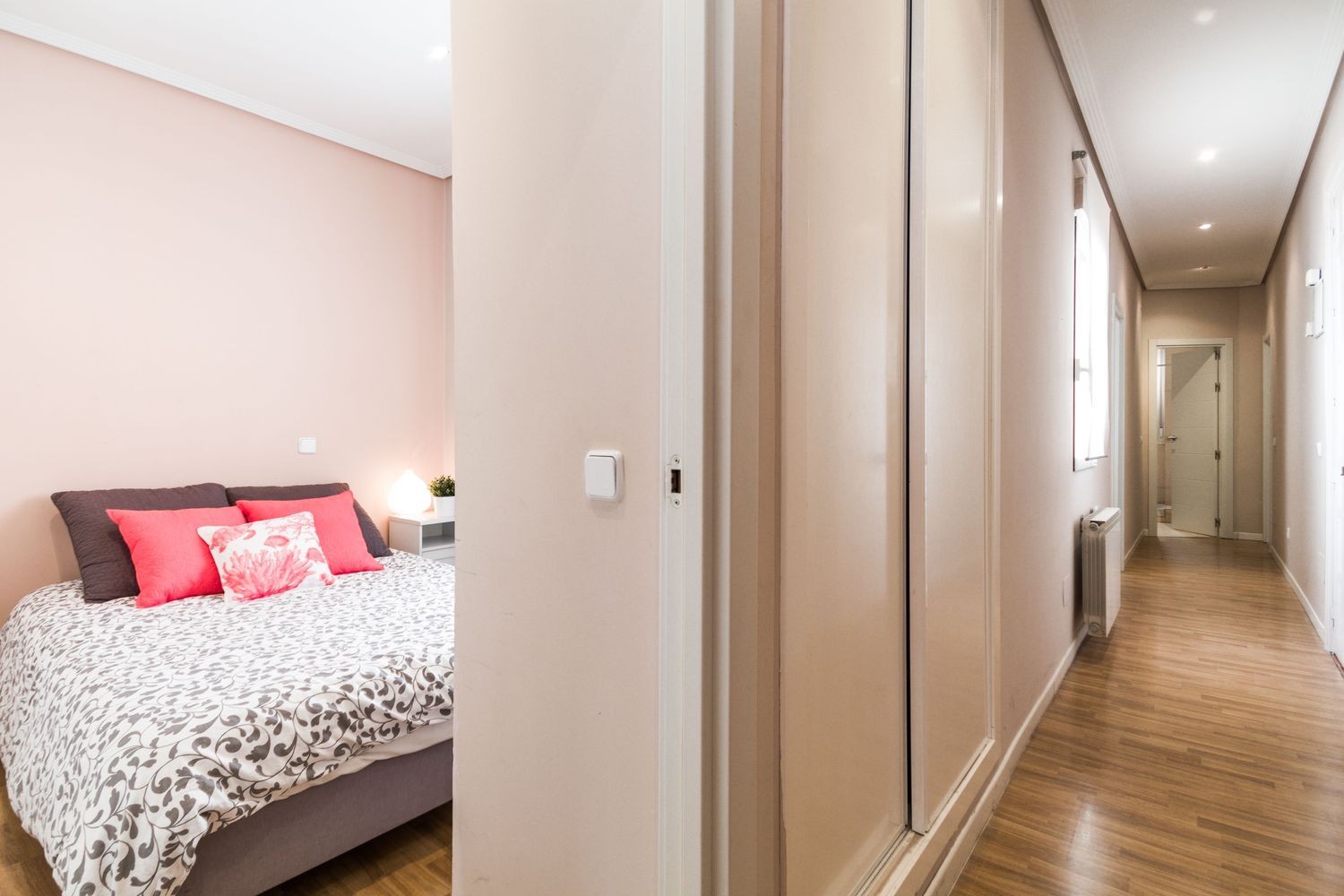 Wohnung in Madrid, Spanien 2 Schlafzimmer, 84 m2 Nr. 134726