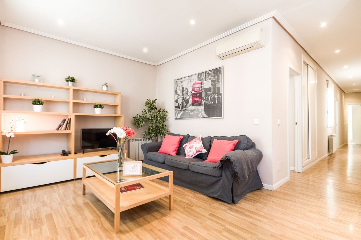 Wohnung in Madrid, Spanien 2 Schlafzimmer, 84 m2 Nr. 134726