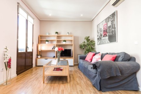 Apartment in Madrid, Spain 2 bedrooms, 84 sq.m. No. 134726