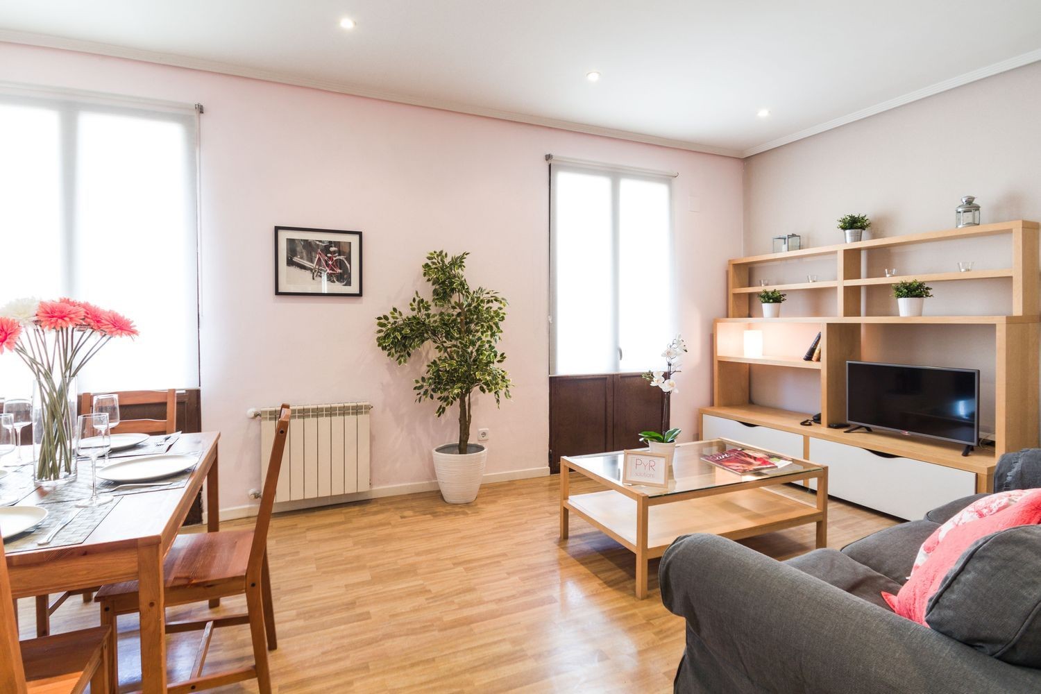 Wohnung in Madrid, Spanien 2 Schlafzimmer, 84 m2 Nr. 134726