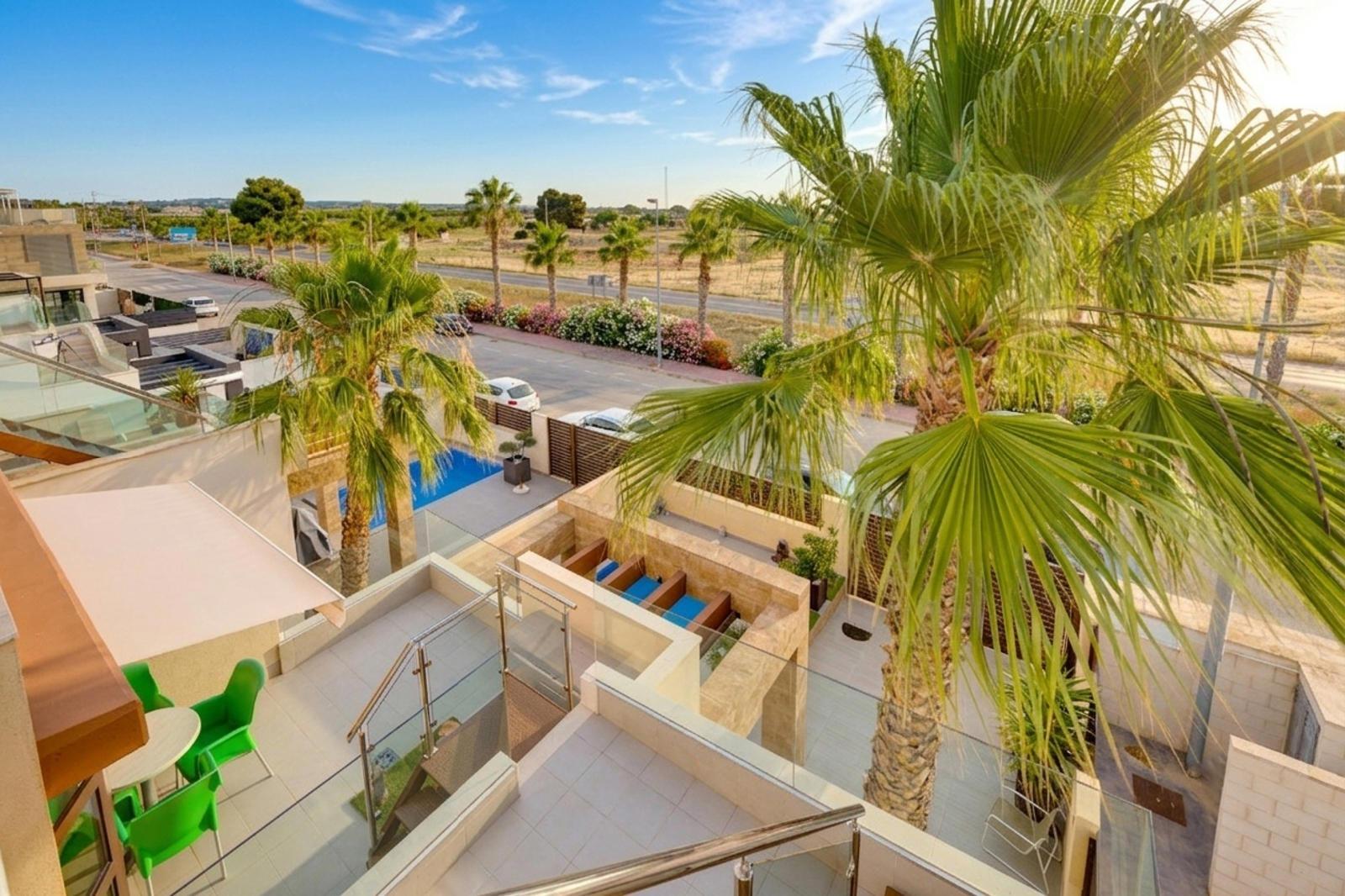 Villa i Alicante, Spanien 3 sovrum, 120 kvm. Nr. 196822