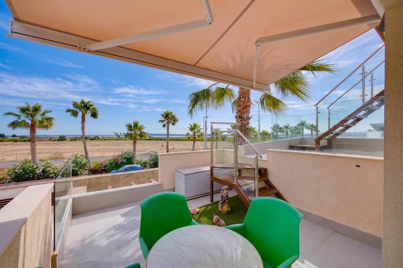 Villa i Alicante, Spanien 3 sovrum, 120 kvm. Nr. 196822
