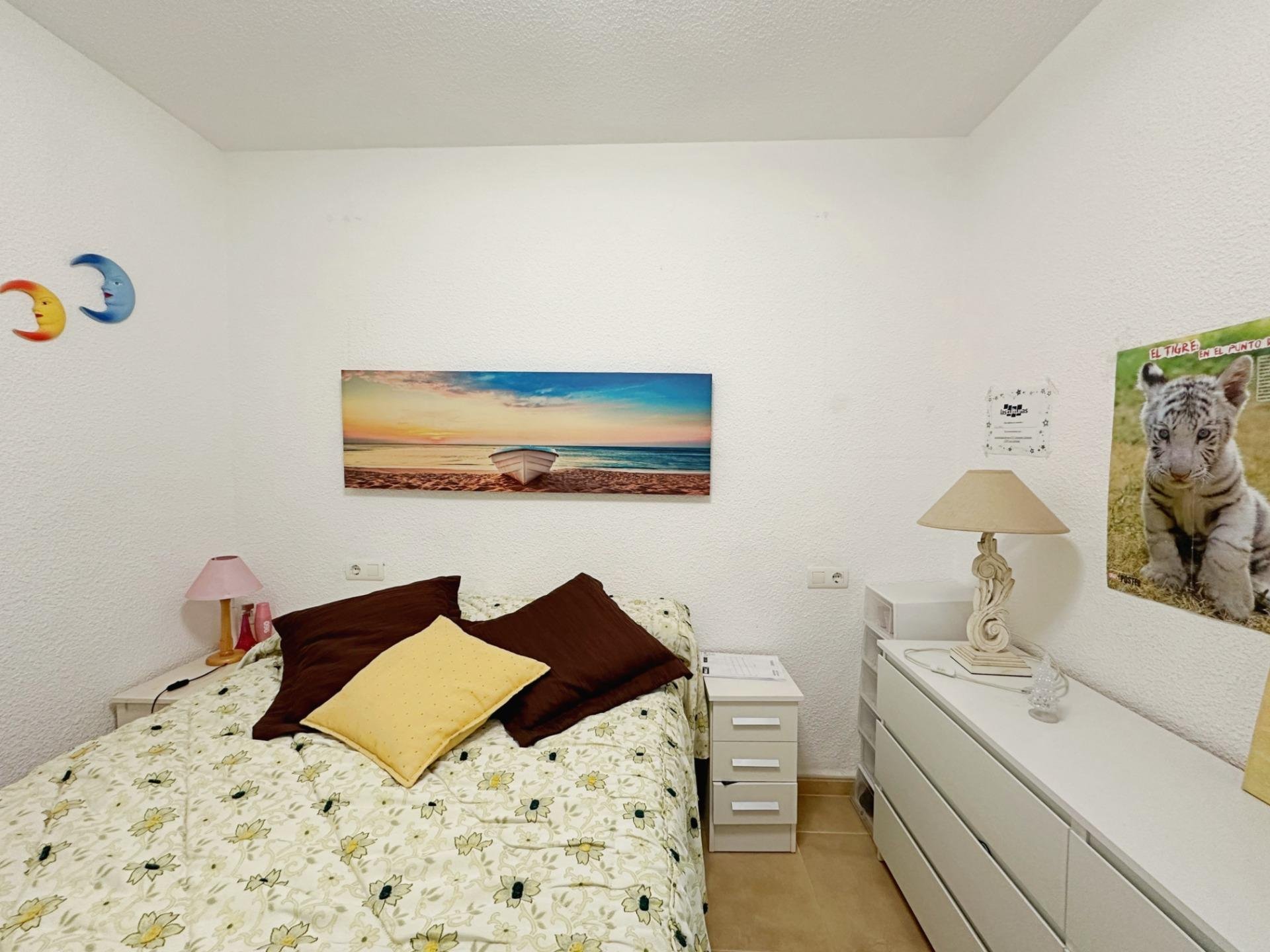 Apartamento en Torrevieja, Alicante, España 3 dormitorios, 86 m2 No. 196823
