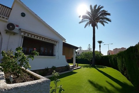 Bungalow w Dehesa De Campoamor, Alicante, Hiszpania 5 sypialni, 750 mkw. nr 103356